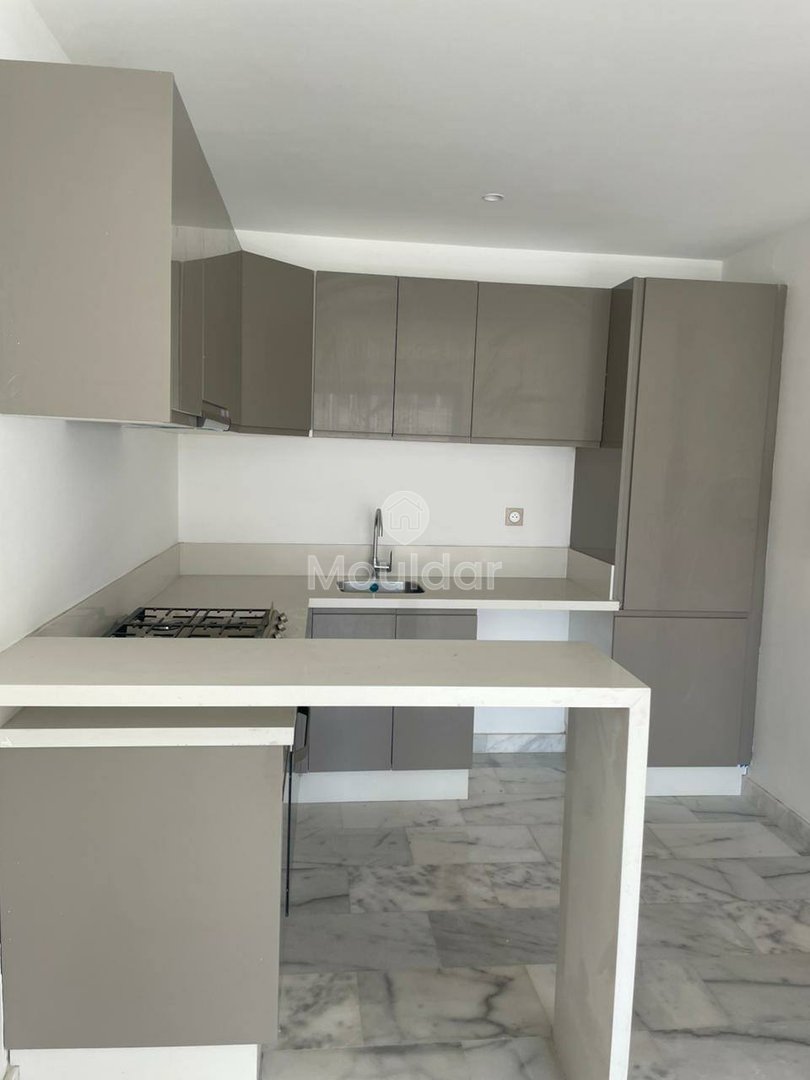 Charmantes Studio zu Vermieten mit Balkon in Maarif, Casablanca - Photo 5