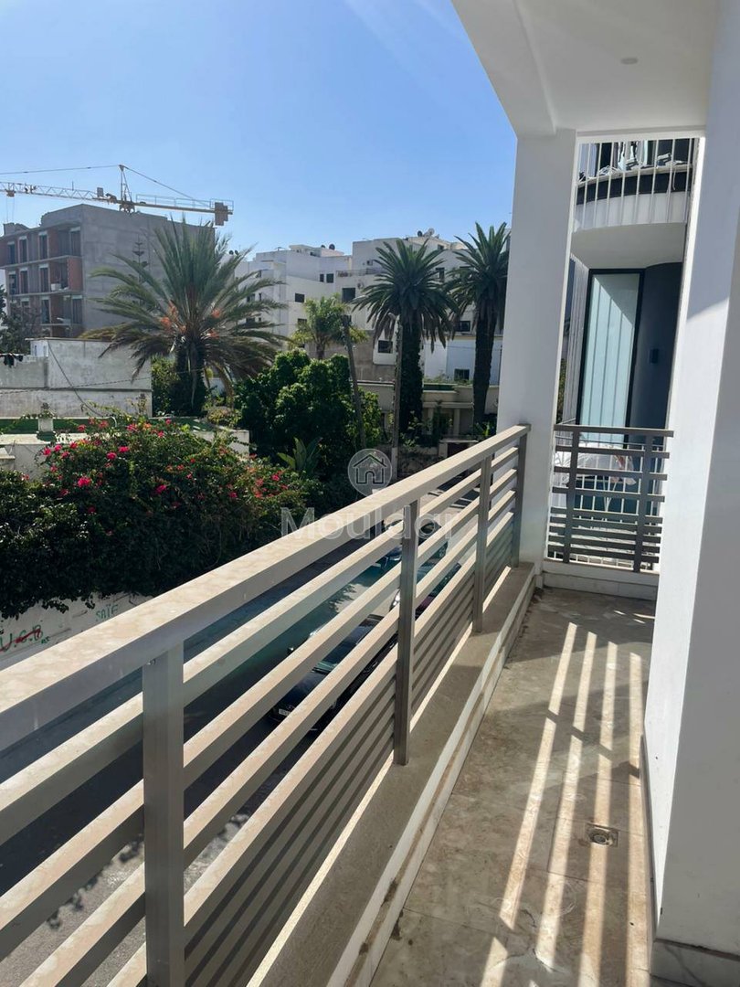 Charmantes Studio zu Vermieten mit Balkon in Maarif, Casablanca - Photo 4