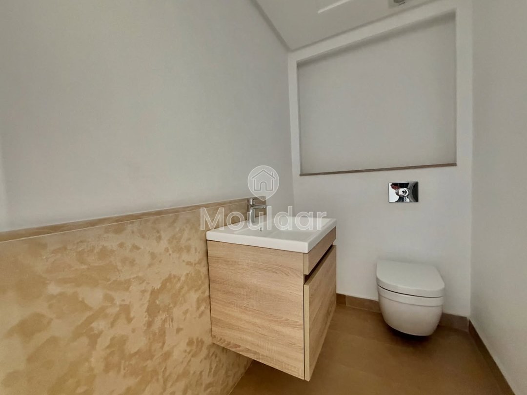 For sale: Spacious apartment in Casablanca with terrace and parking. - Photo 8