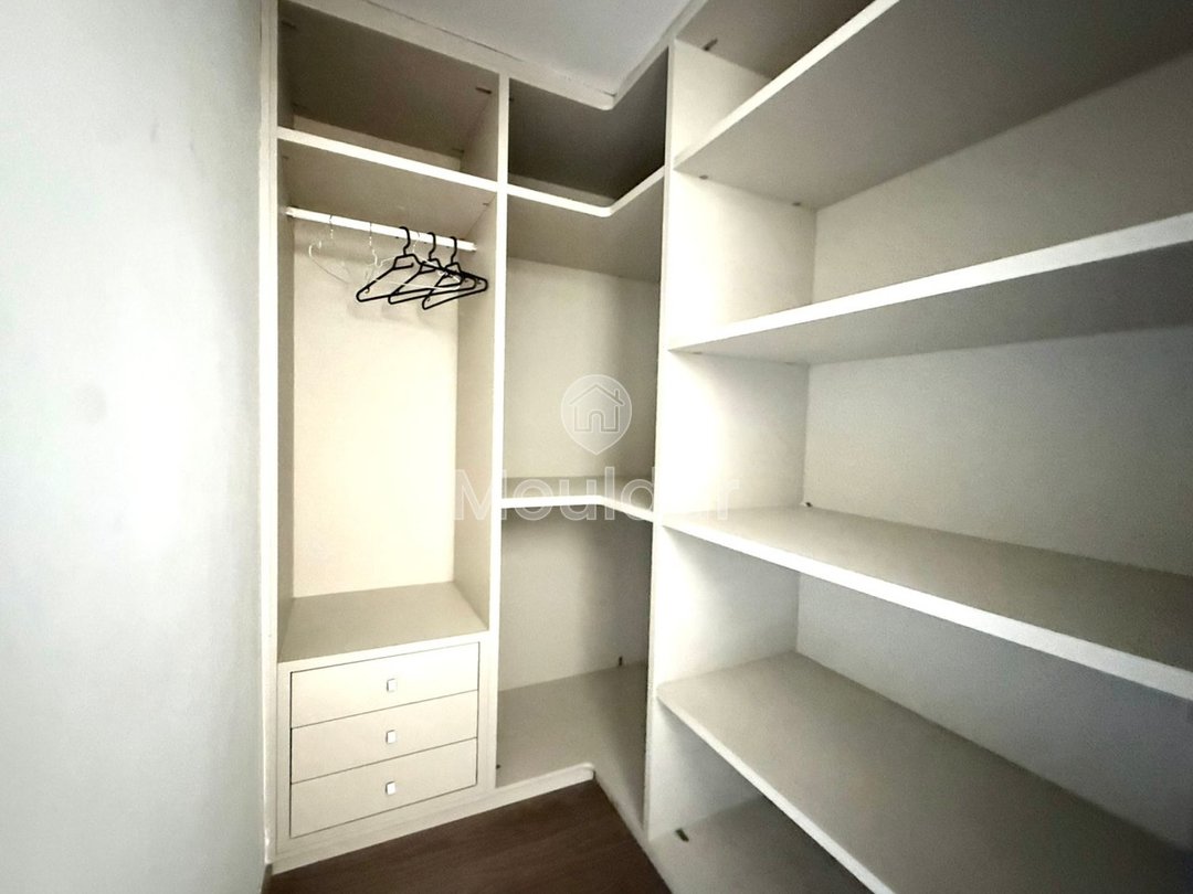 Mieszkanie umeblowane do wynajęcia z niesamowitym widokiem w Aïn Diab - Photo 8