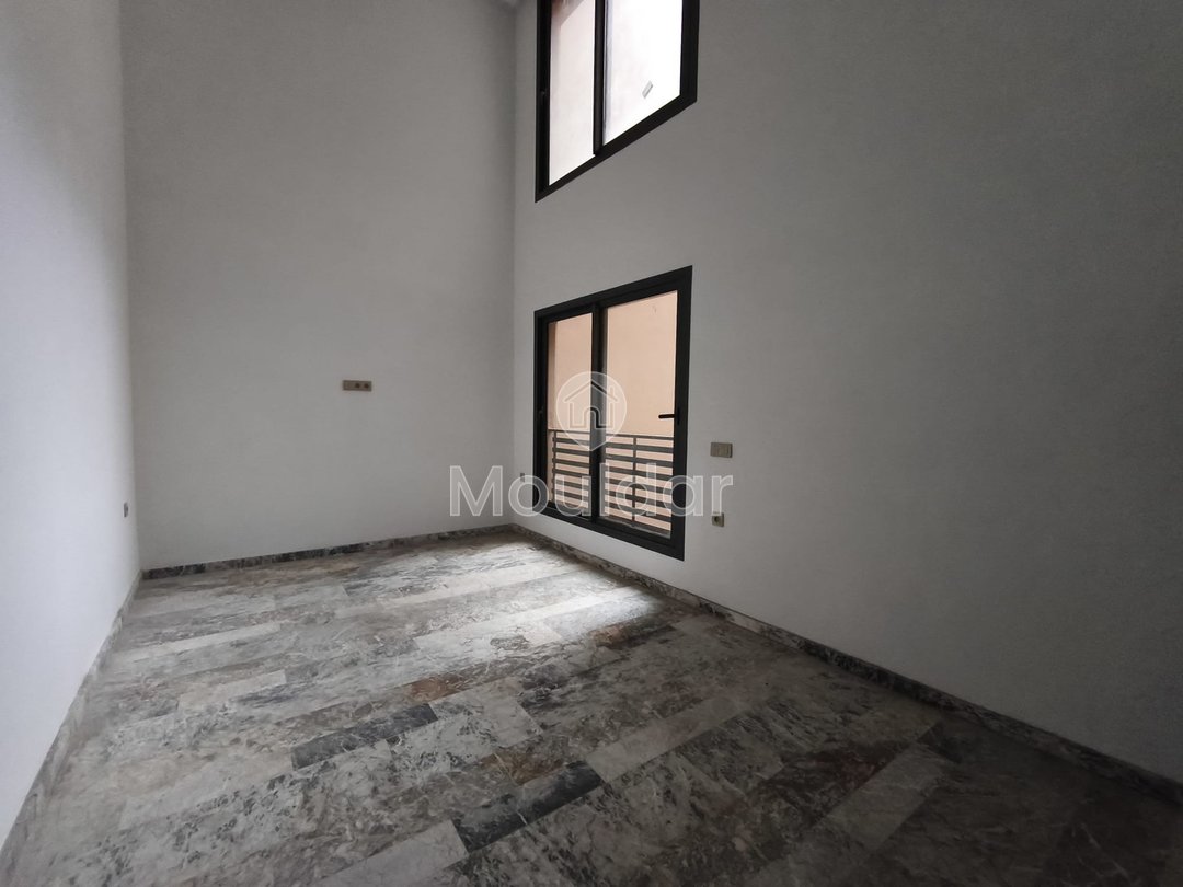 Marrakeş'te Satılık Dubleks: 110m² Konfor ve Güvenlik - Photo 1