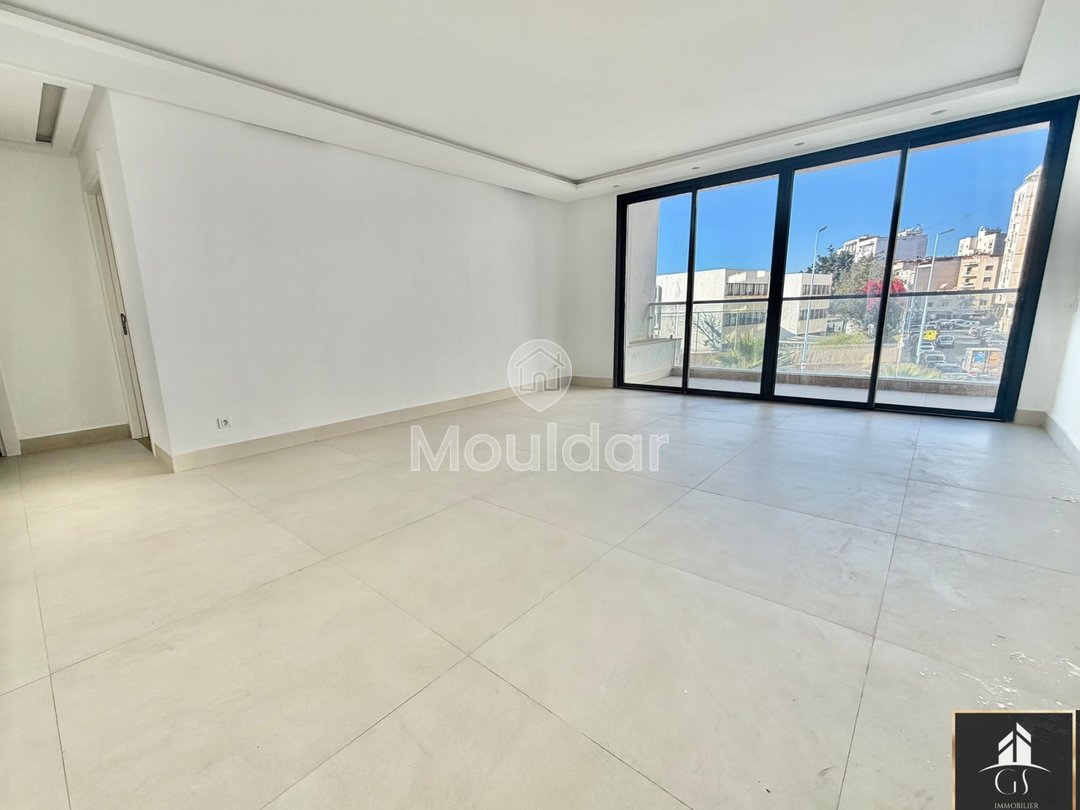 For sale: Spacious apartment in Casablanca with terrace and parking. - Photo 1