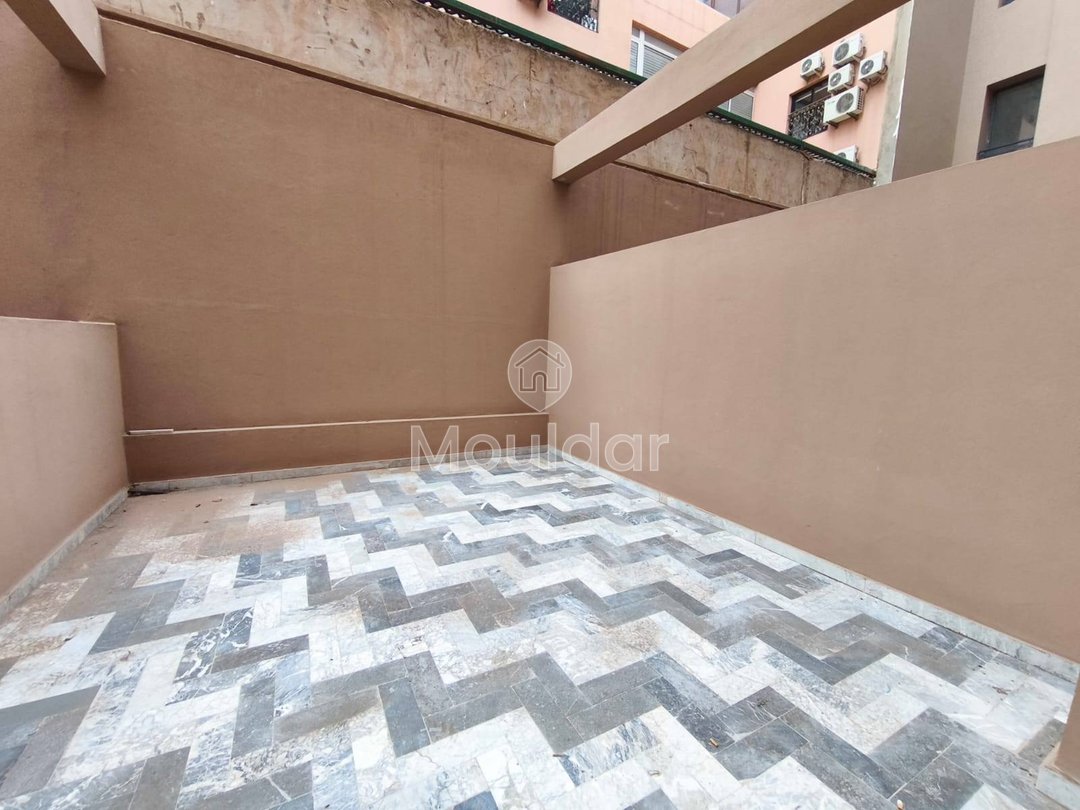 Εκλεπτυσμένο Διαμέρισμα 2 Υπνοδωματίων με Βεράντα και Πισίνα στο Γκελίζ - Photo 4