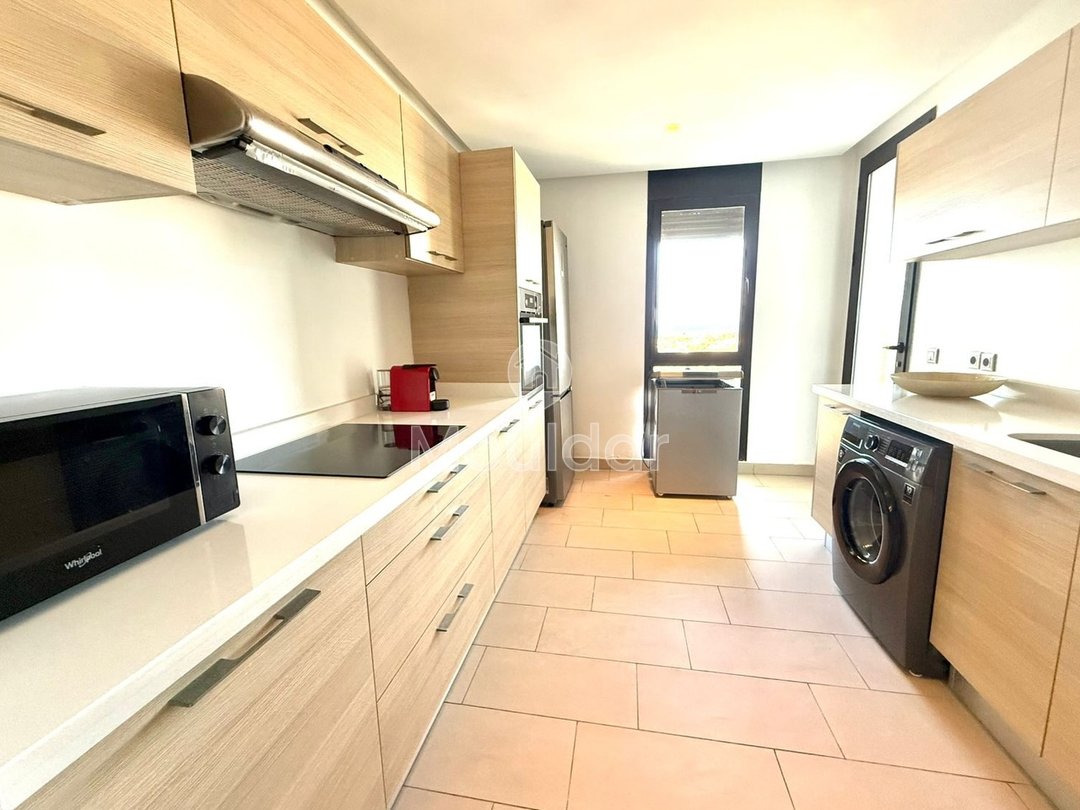 Mieszkanie umeblowane do wynajęcia z niesamowitym widokiem w Aïn Diab - Photo 7