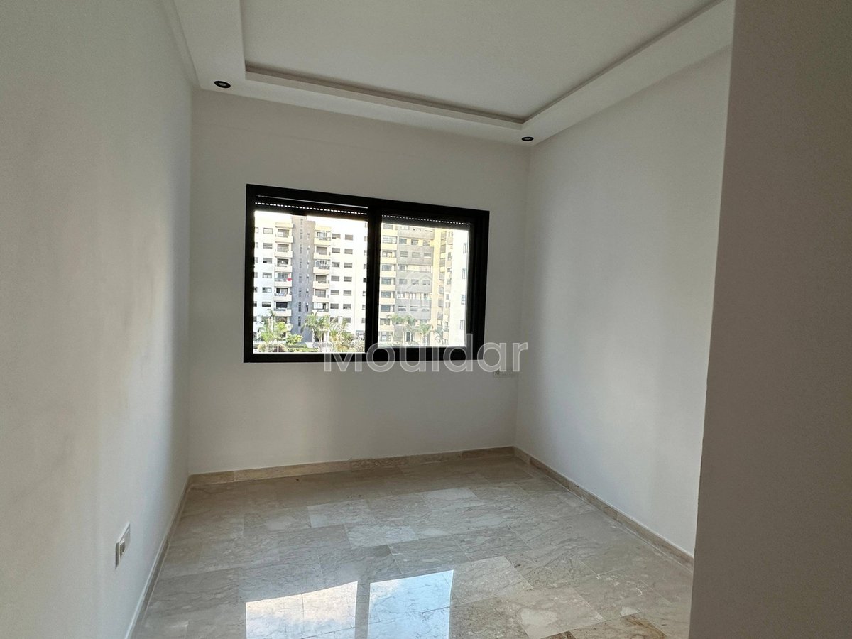 شقة للإيجار في زناتة - Photo 2