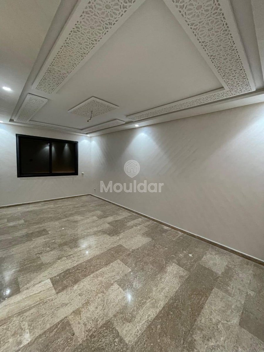 شقة للإيجار في زناتة - Photo 1