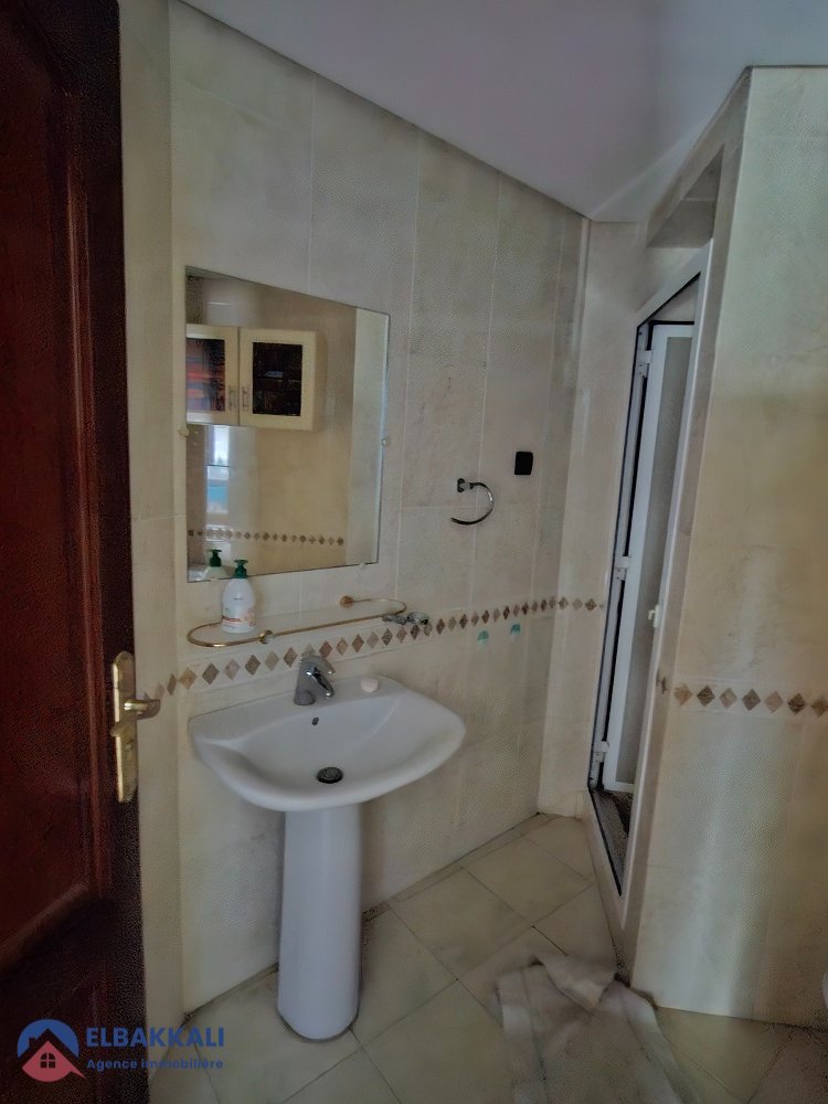 شقة للايجار في طنجة، إبيريا - Photo 18