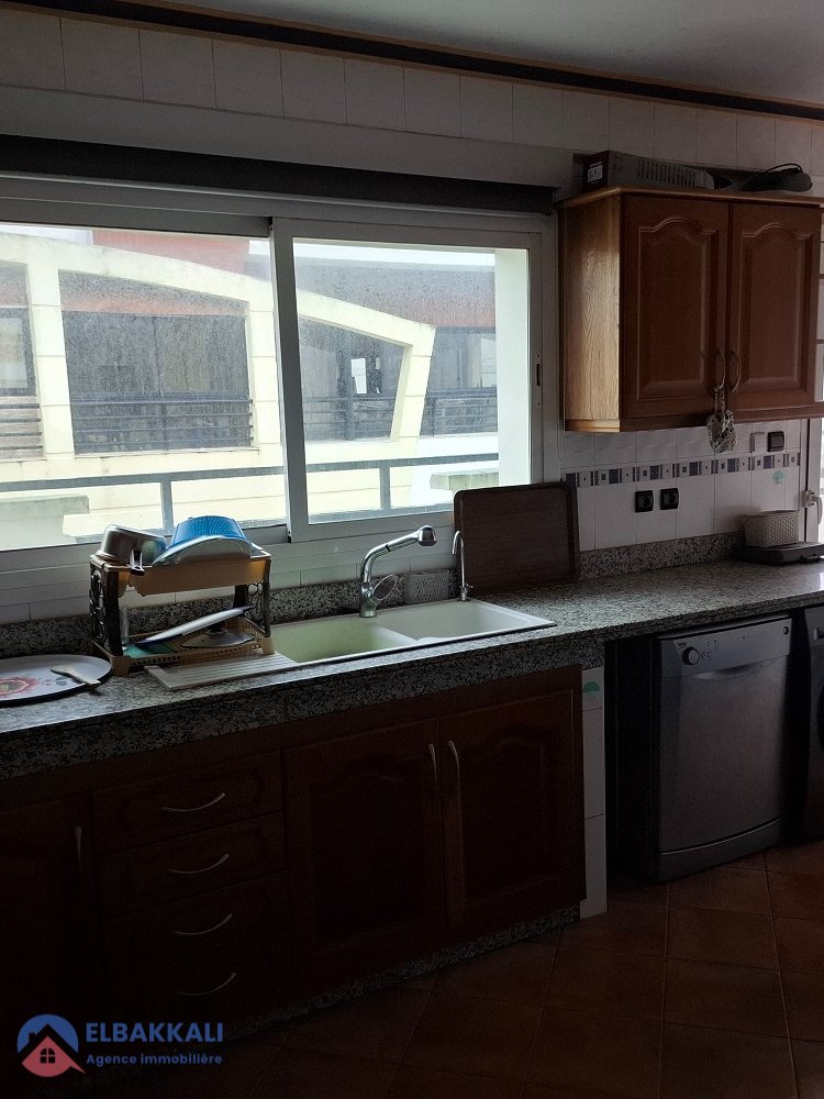 شقة للايجار في طنجة، إبيريا - Photo 12