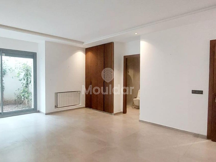 Βίλα προς ενοικίαση στο Καζαμπλάνκα, Αίν Ντιάμπ - Photo 1