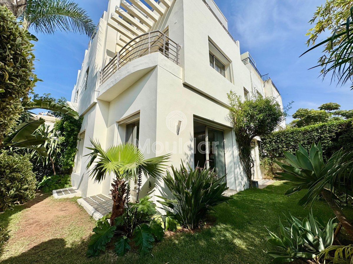 فيلا للبيع في عين دياب، الدار البيضاء - Photo 1