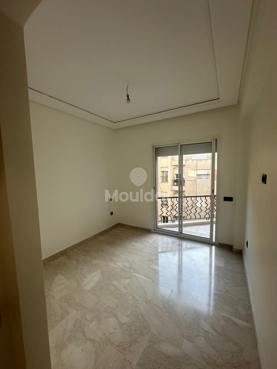 شقة للإيجار في الدار البيضاء، الأميرات - Photo 1