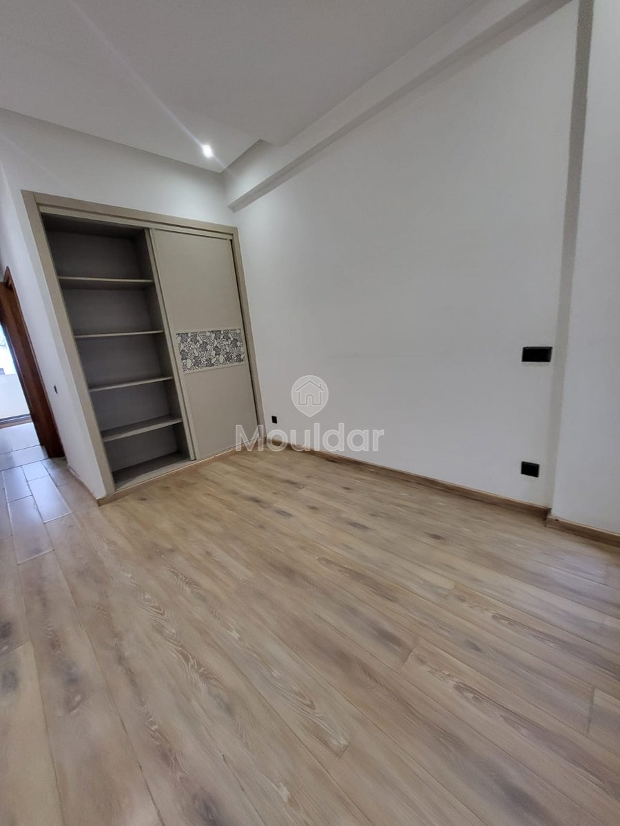 شقة للإيجار في الدار البيضاء، بورغوندي - Photo 1