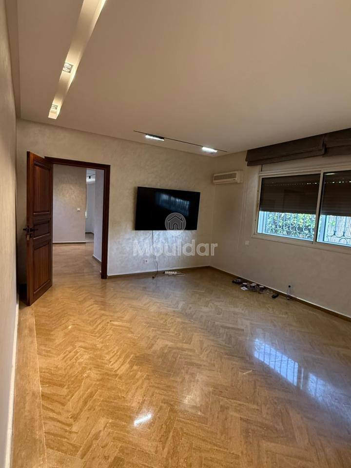 Villa à louer à Aïn Diab, Casablanca - Photo 1