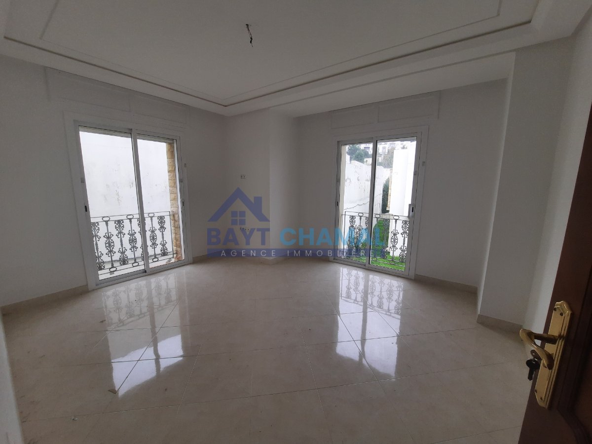 Apartment rental in Jbel Kbir - Photo 1