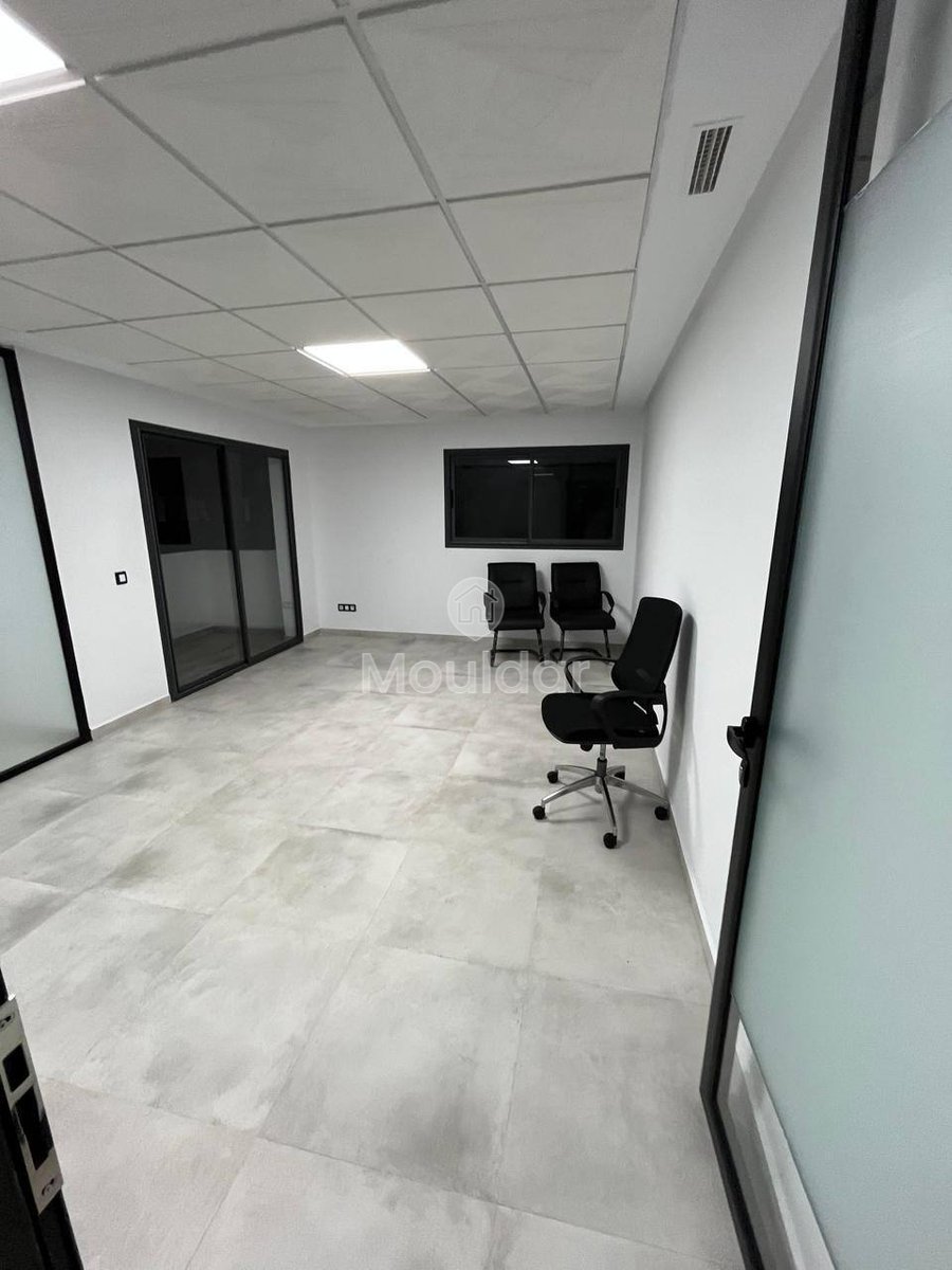 Bureau à louer à Casablanca, Roches Noires - Photo 6