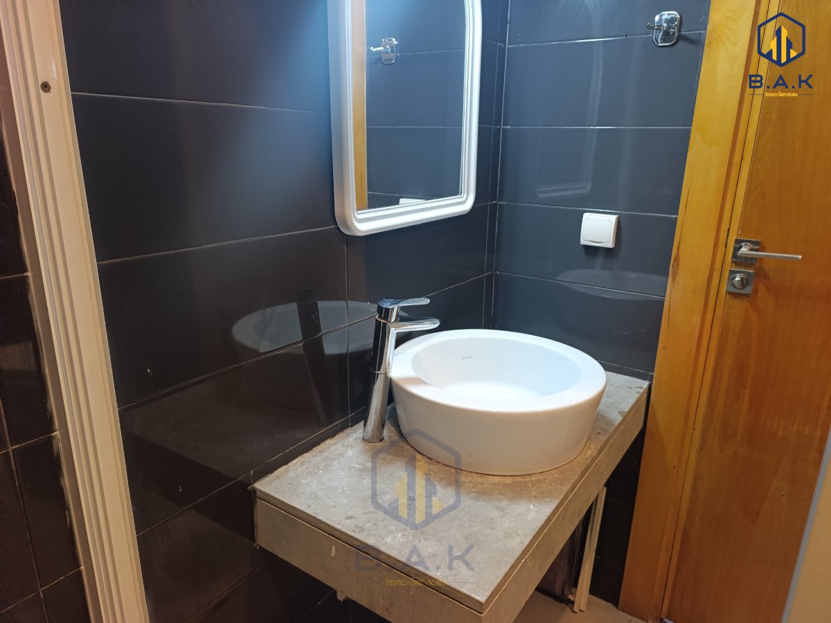 شقة للإيجار المعمورة - Photo 19